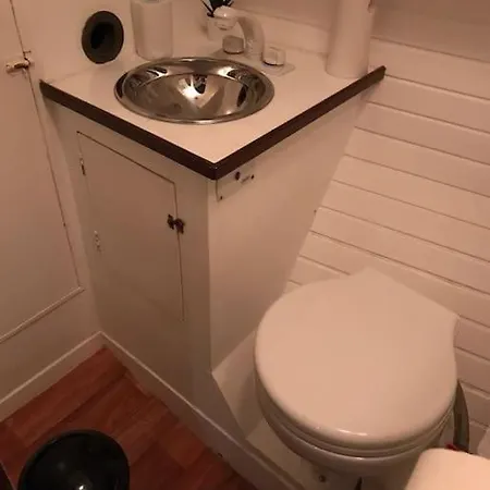 Noites Romanticas A Bordo De Um Veleiro De 10m Båthotell